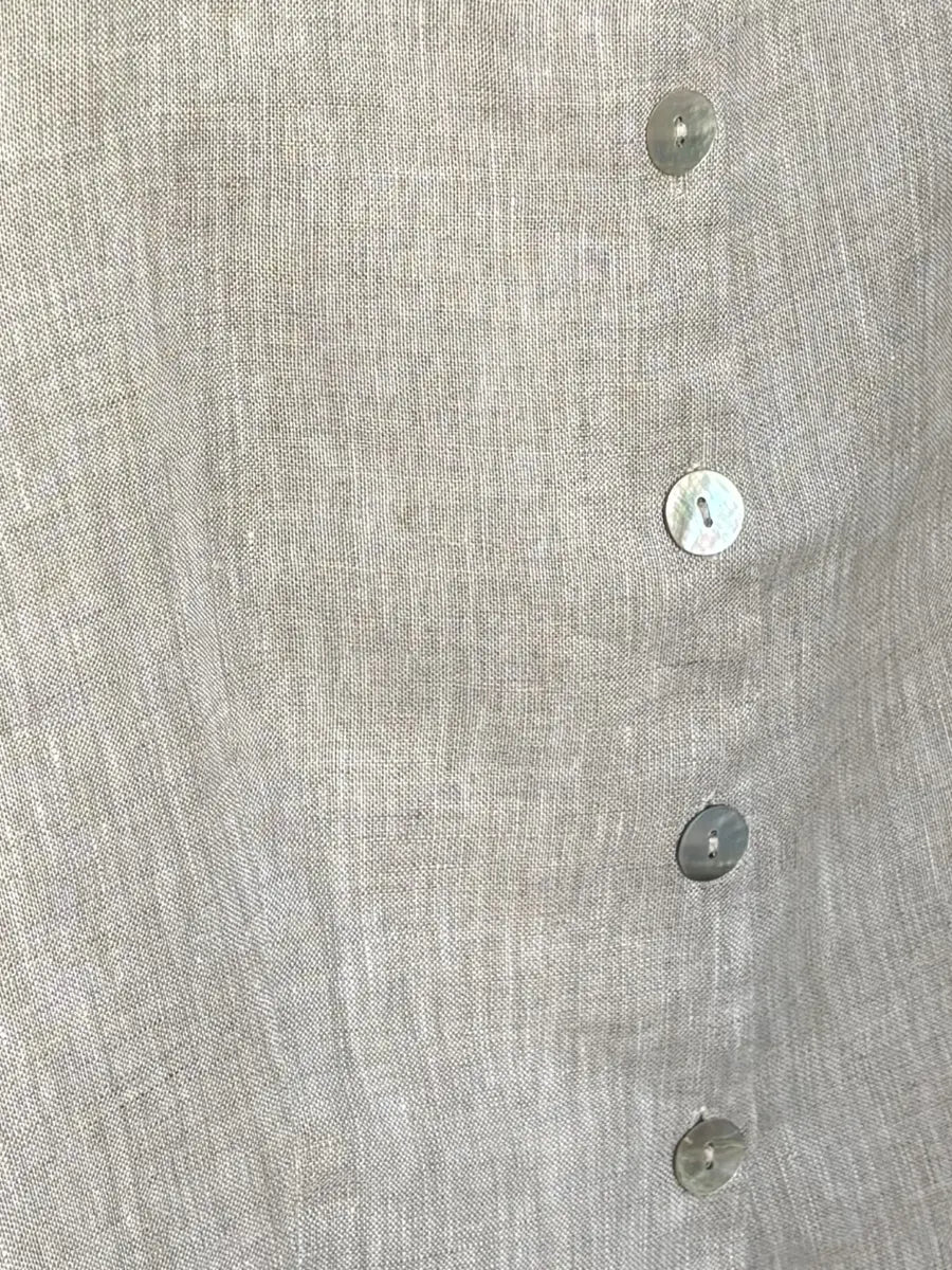 Fig & Honey beige Leinenweste Detailansicht