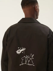 Rue de Tokyo Jacke Cameron mit weißer Moomin-Stickerei Details Rückseite