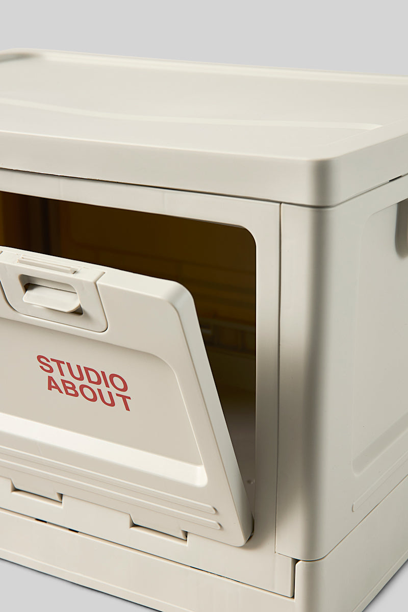 Studio About Aufbewahrungsbox Medium Hellgrau Detailansicht Tür