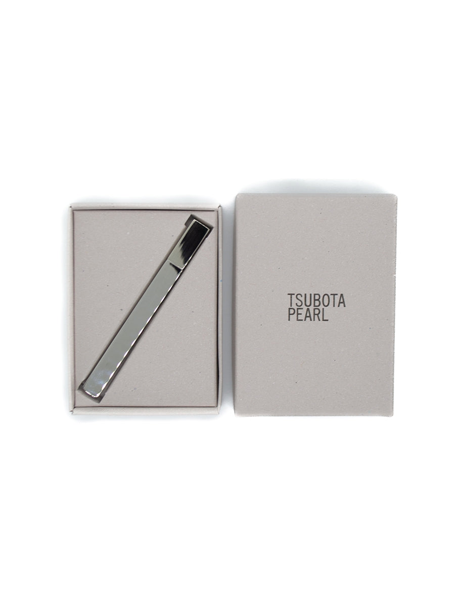 Tsubota Pearl Queue Feuerzeug Silber mit Verpackung Frontansicht